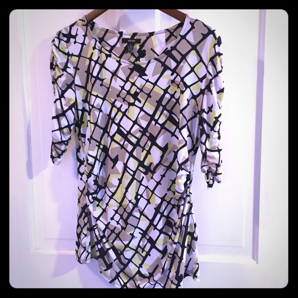 Sleeve detail! Alfani pattern easy to wear blouse